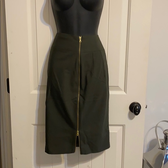 Olive zipper front pencil skirt - Picture 1 of 3